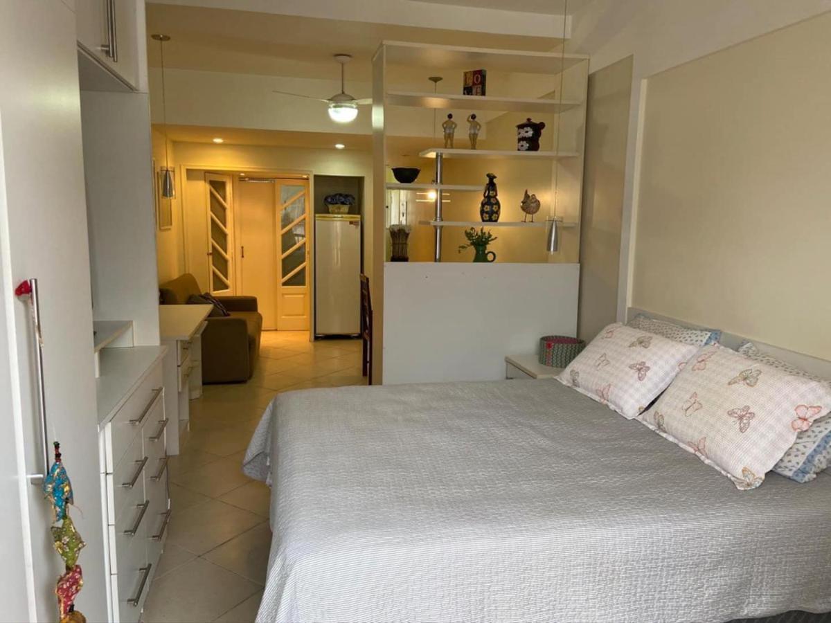 Apartamento Studio_copacabana: Varandinha Com Vista Lateral Mar Río de Janeiro